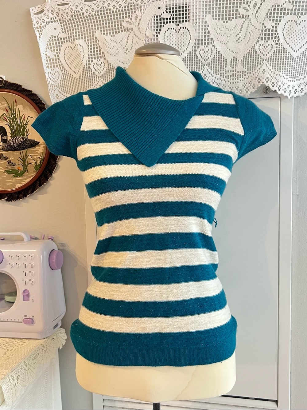 Sweater Project white and blue horizontal striped sweater top with a collar